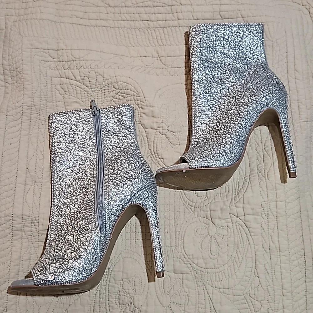 Steve Madden Women's Dispute-r Ankle Boot peep toe 7.5